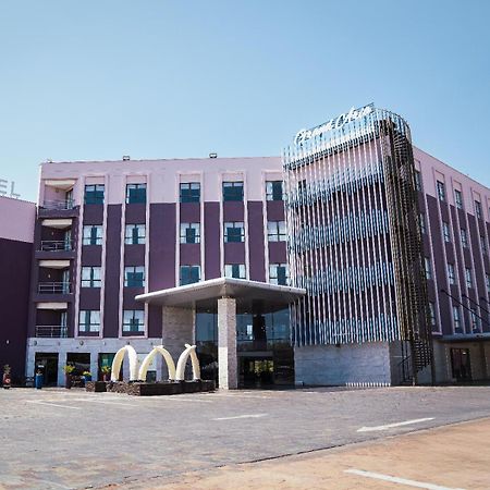 The Grand Aria Hotel And Conference Centre ハボローネ エクステリア 写真