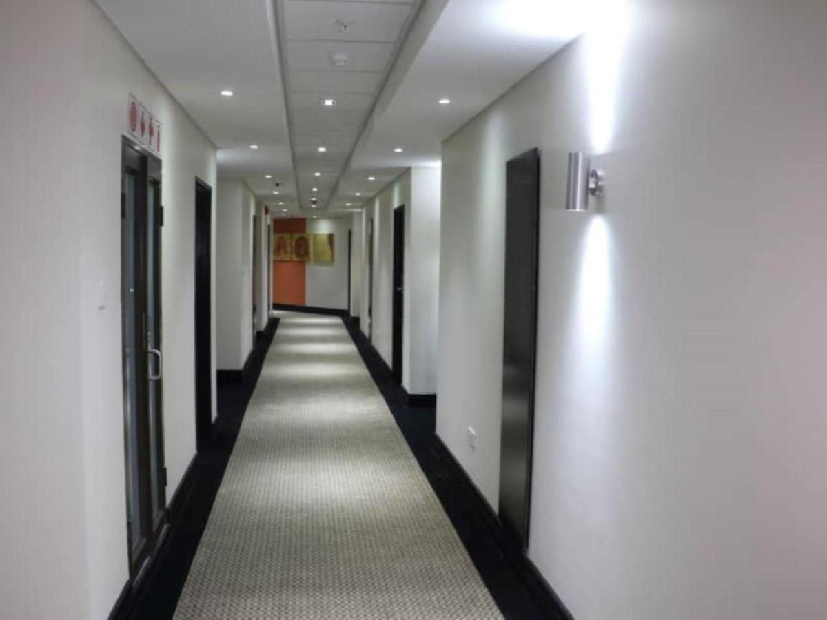 The Grand Aria Hotel And Conference Centre ハボローネ エクステリア 写真