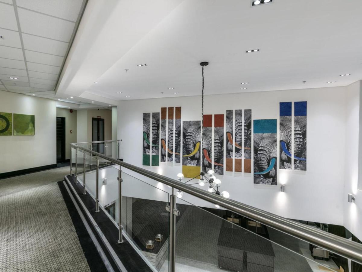 The Grand Aria Hotel And Conference Centre ハボローネ エクステリア 写真